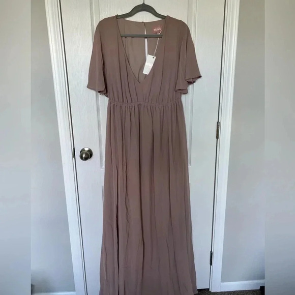 NWT Show Me Your Mumu Emily Empire Maxi Dress Soft Beige Chiffon Medium and 2X - Picture 8 of 10